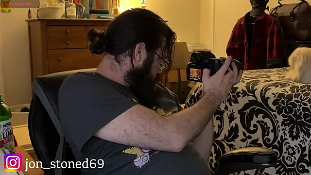 Snapshot of Seraph_De_La_Luna chatting on February 6, 2026, 8:43 am Seraph De La Luna online show from February 6, 2026, 8:43 am