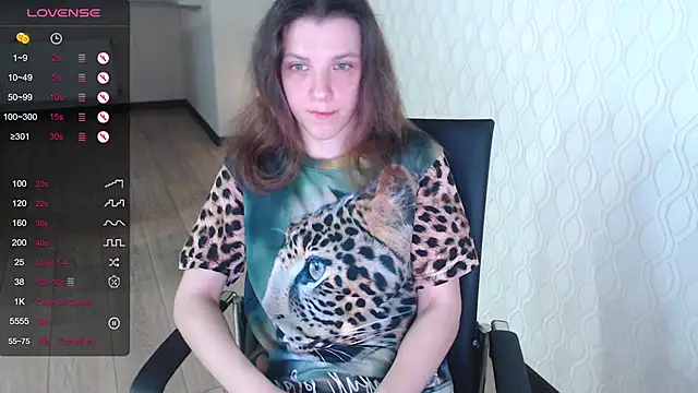 LisaHeart online show from December 19, 2025, 7:49 pm