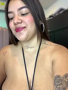 Michellesexxy online show from November 13, 2025, 6:12 pm