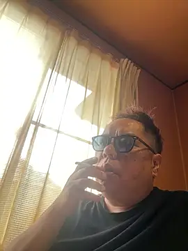 punk0805 online show from June 3, 2026, 4:35 am