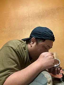 punk0805 online show from October 7, 2025, 4:52 pm