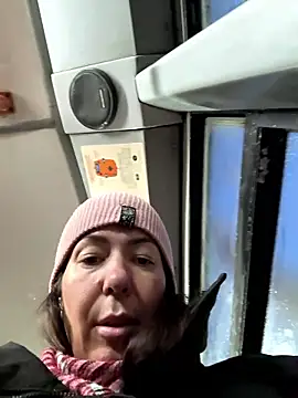 eveangelll online show from January 9, 2026, 5:25 am