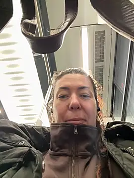 eveangelll online show from February 5, 2026, 5:03 am