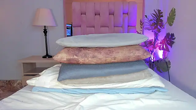 Voluptupus-girl online show from March 11, 2025, 9:26 pm