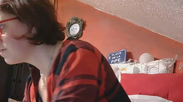 Snapshot of lanax chatting on November 18, 2025, 2:31 pm lanax online show from November 18, 2025, 2:31 pm