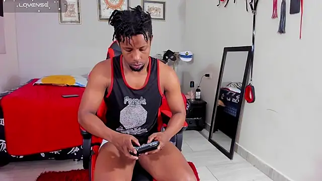 AlejoKhalifa  online show from December 4, 2025, 10:47 am