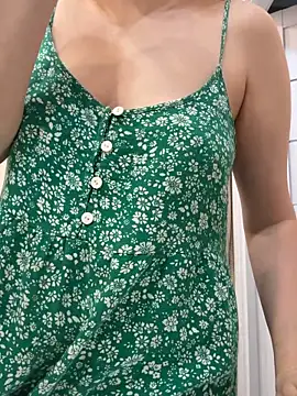 Yourdirtybitch online show from February 9, 2026, 7:39 am