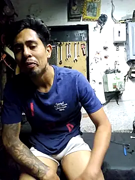 pene latinoriico online show from November 21, 2025, 3:27 am