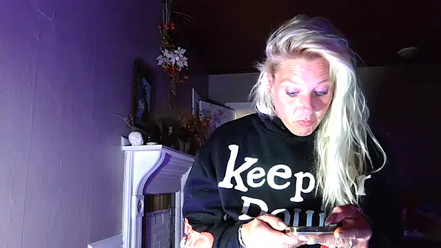 Glamazonx online show from September 17, 2025, 12:18 pm