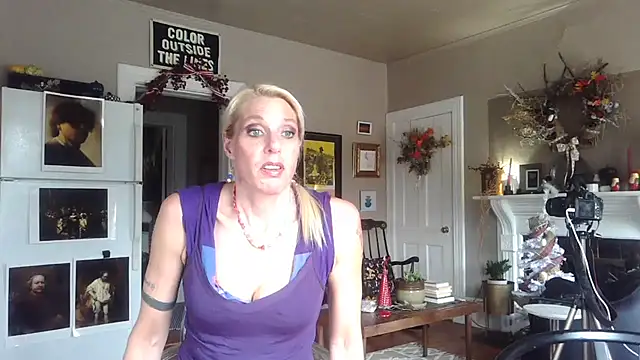 Glamazonx online show from November 23, 2025, 6:29 pm