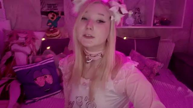 MeowkaKitty online show from March 16, 2026, 6:06 am