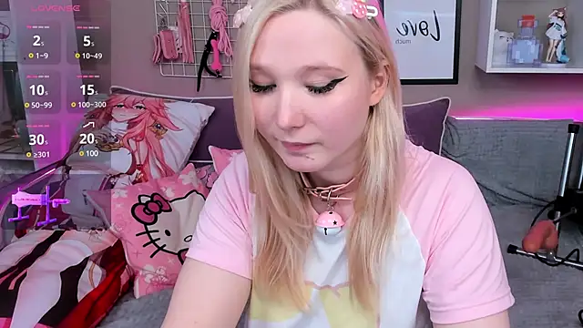 Snapshot of MeowkaKitty chatting on February 18, 2025, 4:04 am MeowkaKitty online show from February 18, 2025, 4:04 am
