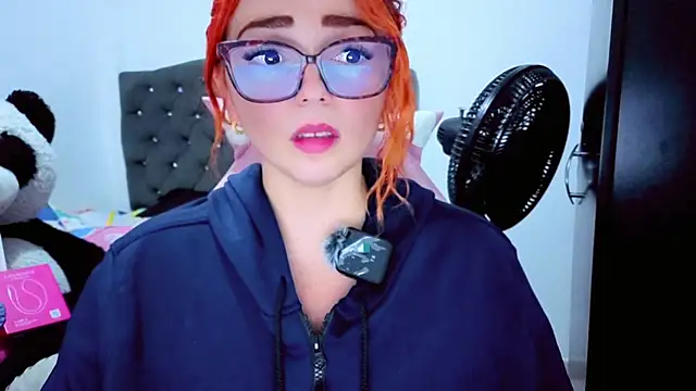 Alexatexa2929 online show from October 15, 2025, 8:28 pm