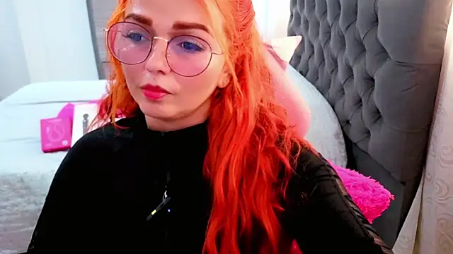 Alexatexa2929 online show from April 17, 2026, 8:11 pm