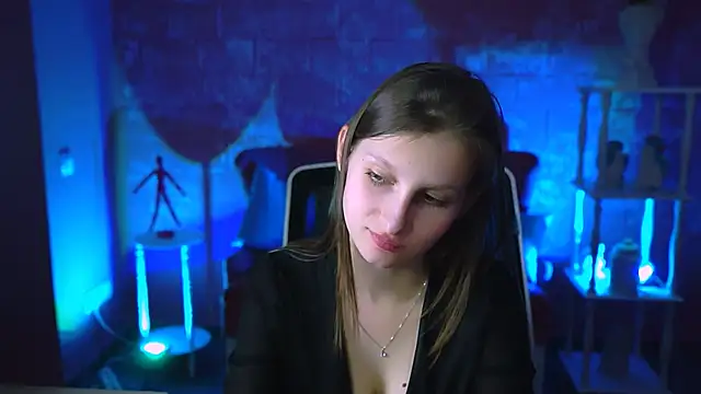 EllaHorton online show from February 21, 2025, 12:27 pm