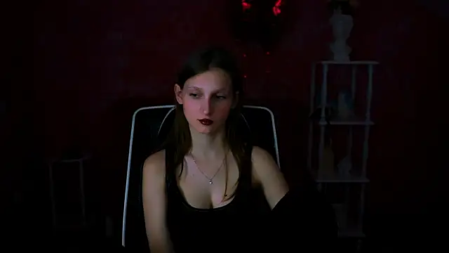 EllaHorton online show from March 9, 2025, 1:26 pm