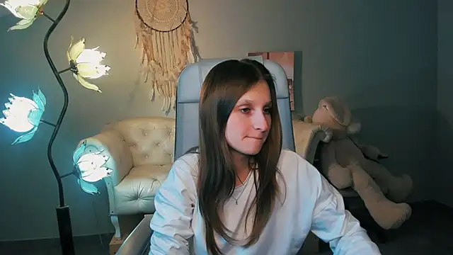 EllaHorton online show from March 18, 2025, 7:12 pm