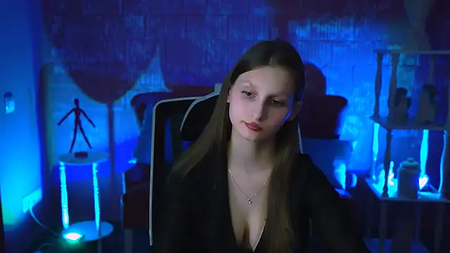 EllaHorton online show from February 21, 2025, 3:43 pm