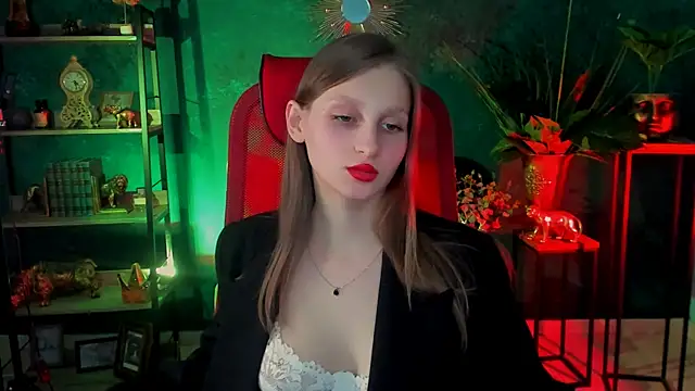 EllaHorton online show from February 28, 2025, 6:41 pm