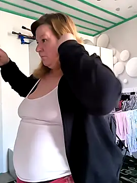 jusichka online show from March 10, 2026, 7:01 am