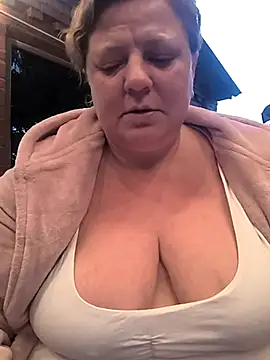 Snapshot of jusichka chatting on September 8, 2025, 4:28 pm jusichka online show from September 8, 2025, 4:28 pm
