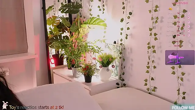 CarlyMilton online show from April 7, 2026, 9:38 pm