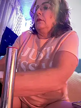 PaulinaSanders X online show from December 19, 2025, 9:50 pm