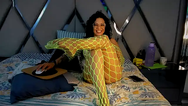 paula daniela1 online show from March 9, 2025, 9:36 pm