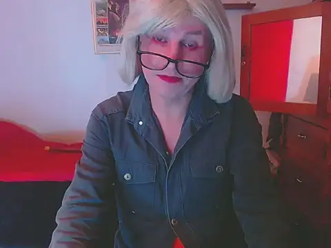 LorenJade online show from December 19, 2025, 7:55 am