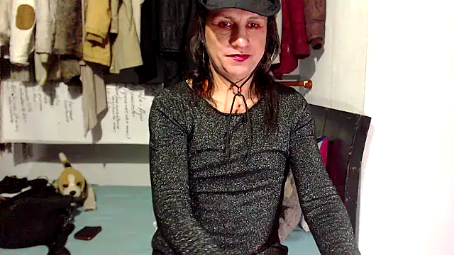 LorenJade online show from March 13, 2026, 9:14 am