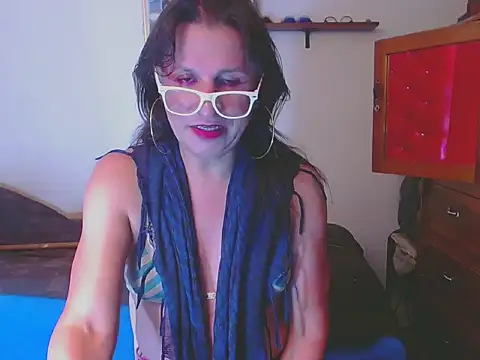 LorenJade online show from March 19, 2026, 9:20 am