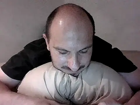 Snapshot of RR626@xh chatting on October 20, 2025, 4:36 am RR626xh online show from October 20, 2025, 4:36 am
