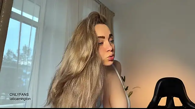 hotexclusive  online show from November 3, 2025, 4:50 am