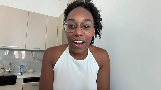 smileybabe online show from July 12, 2026, 8:48 am