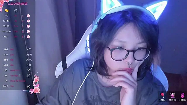 Snapshot of maydaykimmy chatting on February 18, 2026, 10:17 pm maydaykimmy online show from February 18, 2026, 10:17 pm