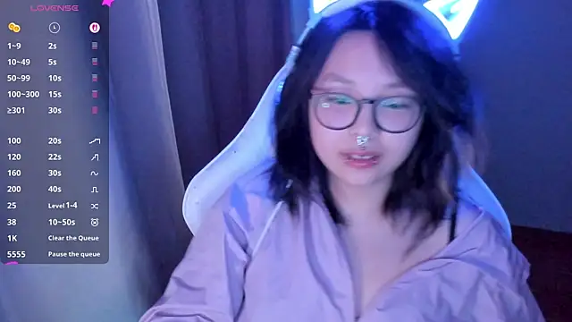 maydaykimmy online show from April 21, 2026, 1:42 am