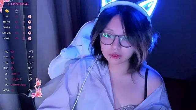 Snapshot of maydaykimmy chatting on December 22, 2025, 8:42 pm maydaykimmy online show from December 22, 2025, 8:42 pm