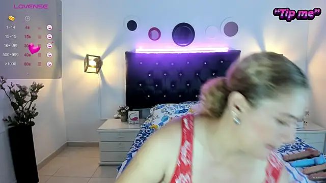 sophiahunt286 online show from January 21, 2025, 11:24 pm