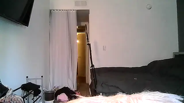 goddessdaisysky online show from April 16, 2026, 3:46 pm