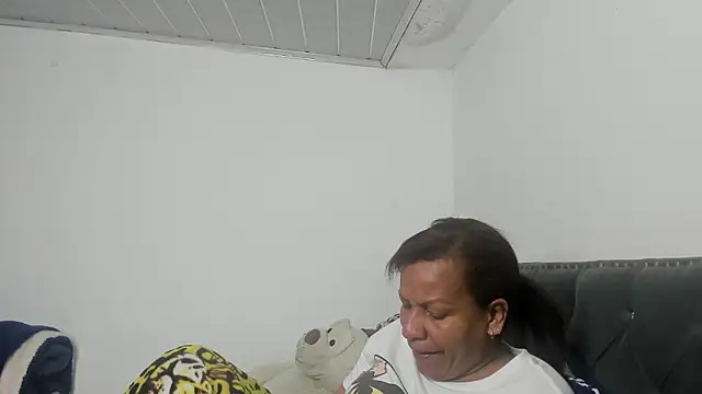 Snapshot of Laflaka22 chatting on September 17, 2025, 11:07 pm Laflaka22 online show from September 17, 2025, 11:07 pm