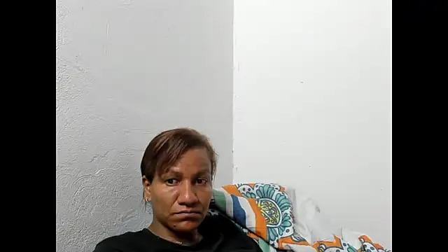 Snapshot of Laflaka22 chatting on December 21, 2024, 2:41 am Laflaka22 online show from December 21, 2024, 2:41 am