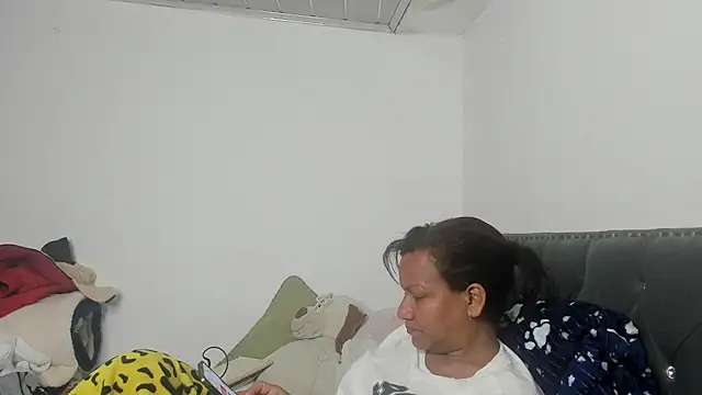 Snapshot of Laflaka22 chatting on September 10, 2025, 11:48 pm Laflaka22 online show from September 10, 2025, 11:48 pm