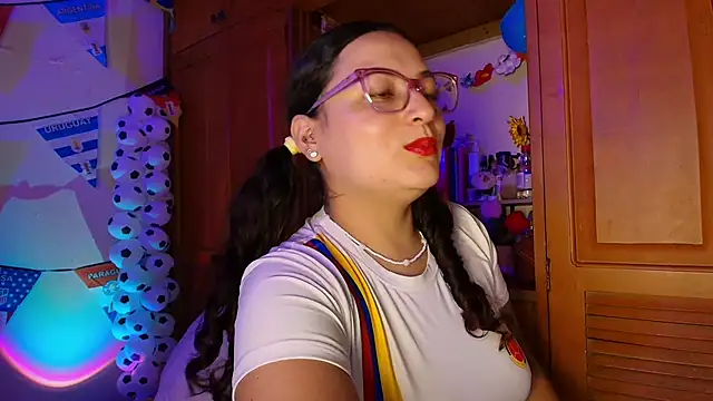 eva rosse69 online show from June 27, 2026, 12:22 pm