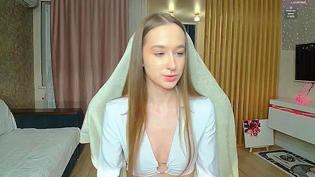 Sweett Monica online show from March 11, 2025, 7:25 pm