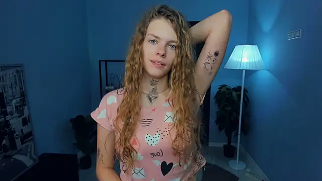 RayaNenlia online show from December 3, 2025, 5:08 am