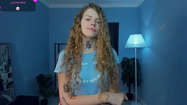 RayaNenlia online show from January 11, 2026, 5:14 am