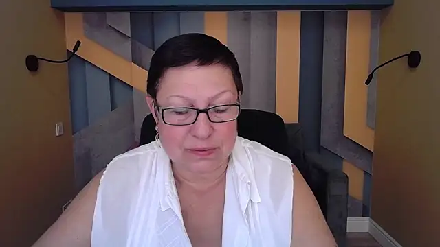 BarbaraTurners online show from October 15, 2025, 6:27 pm