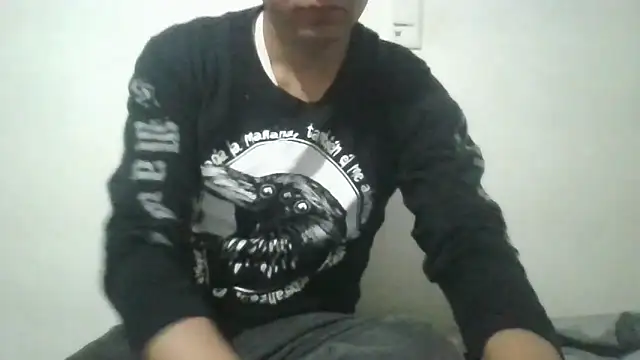 angeljz4 online show from April 7, 2026, 7:21 am