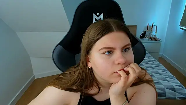 AbbyPleasure online show from May 21, 2026, 2:47 pm
