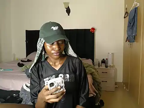 thicky anncy online show from July 31, 2026, 9:56 pm